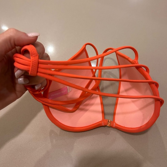 Victoria’s Secret 34B Strappy Padded Bikini Top - Picture 3 of 7